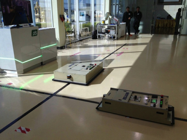 牽引型前後進 AGV
