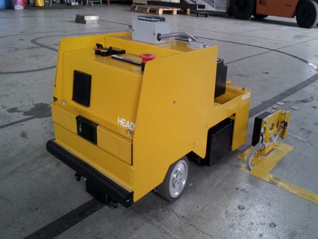 牽引型 AGV
